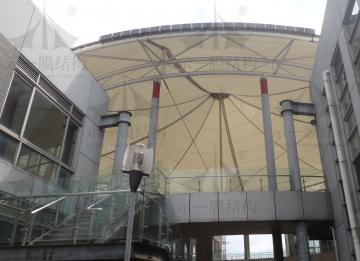 抗震優(yōu)勢在膜結(jié)構(gòu)建筑中的重要作用