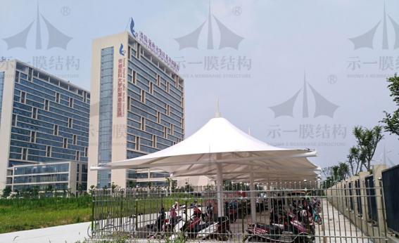 安徽醫(yī)科大學(xué)附屬阜陽(yáng)醫(yī)院膜結(jié)構(gòu)車棚